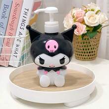Sanrio Sticlă de duș cu șampon și gel de duș Sanrio cu personaje drăguțe de desene animate Kuromi Melody Hello Kitty/Cinnamon Dog, sticlă de presare pentru gadgeturi de baie, sticlă de loțiune drăguță Kuromi cu desene animate, sticlă de dispensare cu presare în formă de 3D, sticlă de șampon, sticlă de baie, capacitate mare, potrivită pentru depozitare în călătorii