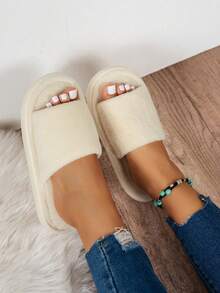 Sandales pliables légères de mode blanches pour femmes, convenant pour le port intérieur et extérieur, semelle en EVA de couleur unie, automne/hiver