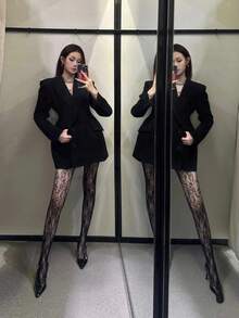 1件大码女式高弹力向日葵渔网紧身裤，适合万圣节装扮。这是一款时尚的黑色性感网眼女式连裤袜。 - 黑色 - 查看 6