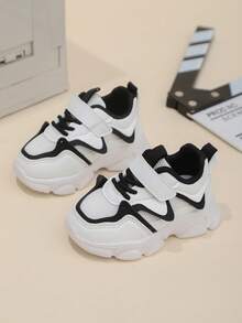 زوج من أحذية الأطفال الرياضية الأنيقة، أحذية خفيفة الوزن للاستخدام اليومي والخارجي، أحذية جري، أحذية مشي طرية لأطفال الحضانة