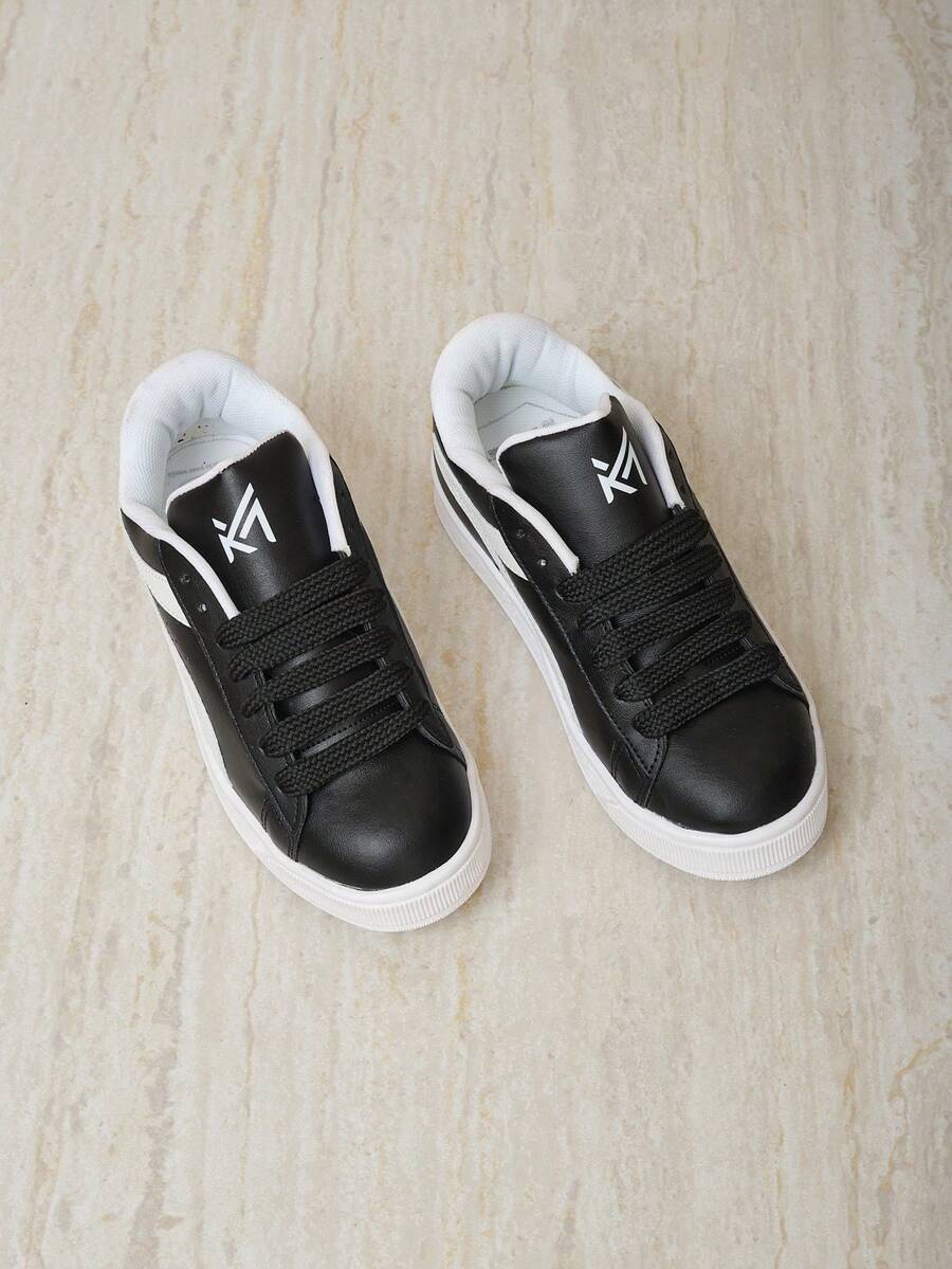 Tenis casuales, tenis urbanos, tenis de moda, tenis básicos, zapatillas urbanas, tenis con suela de goma, tenis clásicos , sneakers básicos, calzado urbano, zapatillas sport casual - Negro y Blanco - Ver 1