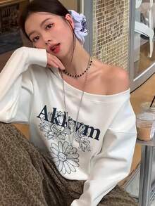 White Off-Shoulder Sweatshirt For Women, Vintage Street Style Chic Design Top, Autumn New Arrival