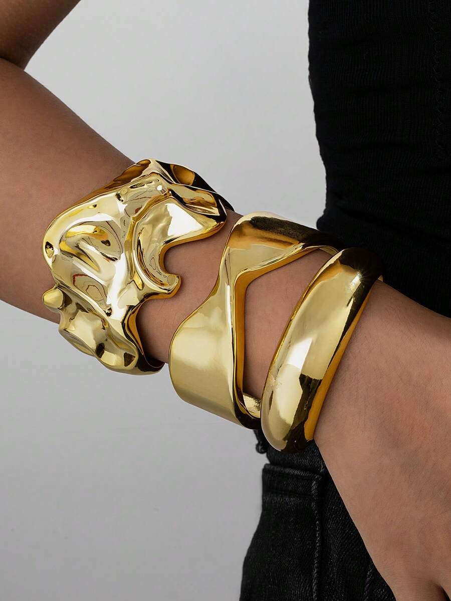 Set de 3 piezas de brazaletes anchos de acrílico con pliegues geométricos de moda, uso versátil diario para mujeres - Dorado - Ver 1