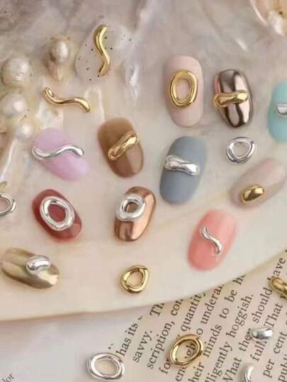 Bộ 19 phụ kiện trang trí móng tay kiểu Nhật Bản mới, hình học rỗng bằng kim loại, thiết kế hình tròn bất đối xứng, nhiều kiểu dáng khác nhau. Phụ kiện trang trí móng tay.