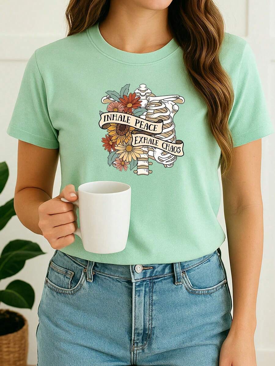 Camiseta Feminina Babylook Old School Esqueleto Costela Flores Frase Swag Streetwear Minimalista Estampada 100% Algodão Várias Cores Fofa Tumblr Blogueira - Verde Menta - Visão 1