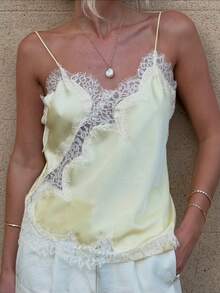 Women Y2k Lace Pachwork Satin Silk Camisole Tops Elegant Asymmetrical Top Spaghetti Strap Cami Tops Sleeveless V Neck Open Back Crop Tops Backless Slim Fit Shirt Going Out Tops Casual Club Streetwear Aesthetic Clothes - 黃色 - 查看 1
