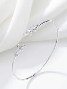 1pc European & American Style Open Leaf Bracelet, Elegant Gift For Friends