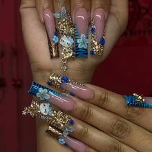 24 件长款棺材指甲贴，Sanrio 蓝色条纹法式 Hello Kitty，蓝色花卉和蝴蝶金色闪光贴花套装，含 1 件指甲胶和 1 个角质层推刀，适合女性日常、派对、活动 - 彩色 - 查看 7