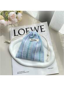 1 szt. Kosmetyczka do makijażu, torba ze ściągaczem, torba podróżna, przenośna, losowy kolor, klamra, losowy makijaż, niezbędne kosmetyki podróżne, przechowywanie prezentów, niezbędne akcesoria podróżne, organizer na makijaż na wakacje, torba podróżna dla kobiet