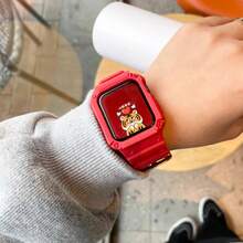 1 pièce Bracelet de couleur rouge audacieuse avec étui de protection compatible avec Apple Watch Série 11 10/9/8/7/SE (42 mm 41 mm 46 mm 44 mm 45 mm) - Étui de protection sport pour hommes et femmes pour la fitness, la gym, la course - Cadeau parfait pour Halloween, Noël, accessoires de tenue active, boucle de réglage facile - Rouge - Voir 4
