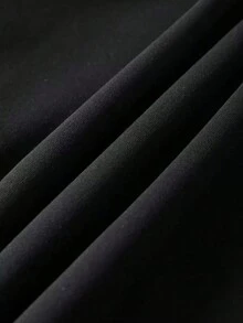 Camisa de Mujer de Algodón 100% Negro con Estampa de Mujer con Estilo Alternativo | Ideal para Amantes del Estilo Gothic | Con una tela de 180 gramos, esta camisa ofrece comodidad y un gran tacto. La estampa de la mujer con conejo, taza de café, esqueletos y un estilo que combina lo gótico con lo pin-up es atractiva y única. Es perfecta para llevar a exposiciones de arte, reuniones de fans de estilos alternativos o salidas a locales de rock. Si buscas ropa con estilos especiales, camisas con personajes con tatuajes, o prendas para el subgénero goth, esta camisa negra es una gran opción,halloween,disfraz halloween mujer,playeras de mujer,blusas para dama casuales,blusas para mujer,blusas,blusas para dama casuales,blusas elegantes dama,tops,Camisetas De Mujer Casual,Camisetas De Mujer Algodón,Camisetas De Mujer Con Estampado Floral,Camisetas De Mujer Blanco,Camisetas De Mujer Negro,Camisetas De Mujer En Oferta,Mangas Cortas Para Mujer,blusas mexicanas de mujer. - Negro - Ver 6