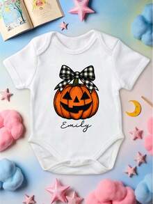 Personalized Pumpkin Kids T-Shirt, Pumpkin Coquette Bow Girly Shirt, Custom Name Halloween Toddler And Youth Tee, Funny Spooky Season Gift, Fall Gift Idea. UA-182 - 白色 - 查看 2
