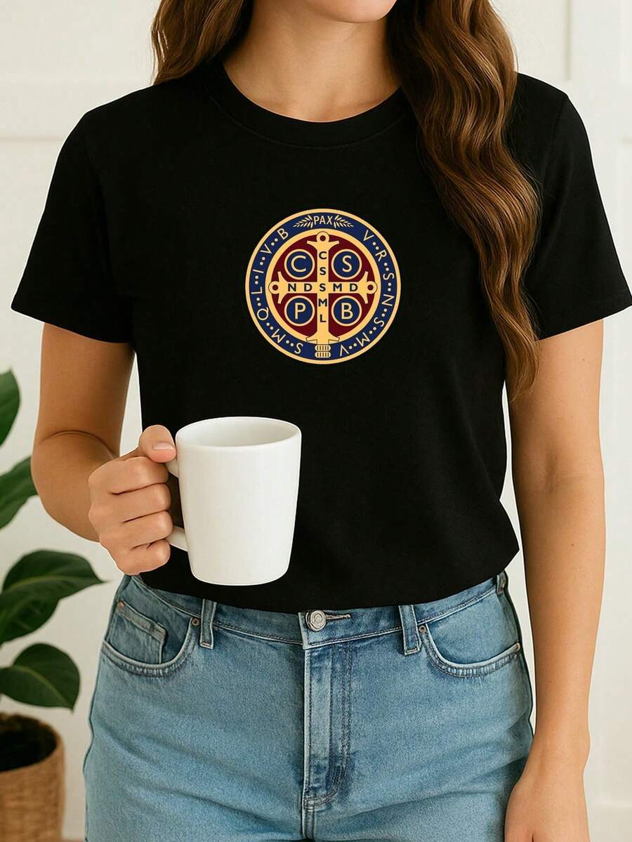 Camiseta Feminina Babylook Medalha De São Bento Colorida Religião Religiosa Minimalista Estampada 100% Algodão Várias Cores Fofa Tumblr Blogueira - Preto - Visão 1