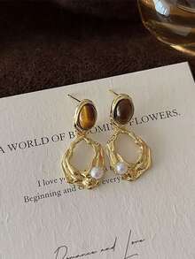 1 Pair Delicate White Flower Stud Earrings For Women, Exaggerated Design Versatile Earrings, Suitable For Engagement, Wedding, Daily Wear, Party, Gift For Family, Sisters, Friends, Girlfriend, Birthday, Valentine's Day