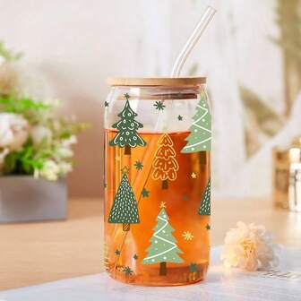 1 个 16 盎司透明玻璃杯，多种颜色的绿色圣诞树，满足日常饮水需求，是个人使用和赠送礼物、节日礼物的不错选择。