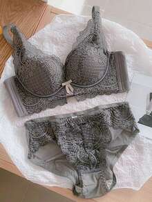 Wireless Bra And Panty Set, A Flattering, Soft And Comfortable Bra. Comfortable, Flattering, And Comfortable For Smaller Busts, Reducing Underarm Fat And Enhancing Cleavage. Wireless And Comfortable, This Shapewear Set Is Perfect For Women. - 綠色的 - 查看 16