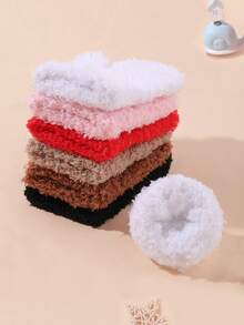 6 Pairs Of Fashionable Plush Gloves, Suitable For Girls, Boys And Babies. Cute Plush Gloves That Can Be Hand-Washed. Suitable For Daily Wear. It's Very Warm Outside. A Mysterious Gift Prepared For A Family Gathering