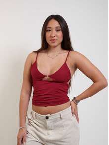 Cropped Tank Top With Plunging Neckline In Polyamide – Thin Straps And Cut-Out Detail | Sexy And Comfortable - 酒紅色 - 查看 1