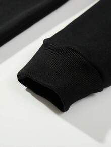 484g/m², Sudadera con Capucha para Hombre de Mezcla de Poliéster y Algodón al 50%, Cómoda y Cálida, Sudadera con Capucha de Estilo Gótico Victoriano para Hombre - Talla Grande con Impresión de Periódico Vintage y Diseño de Rosa en la Espalda, Sudadera de Estilo Urbano Holgada, Suéter Casual Lavable a Máquina, Adecuado para Primavera, Otoño y Invierno, Usar Solo o en Capas (Regalo Ideal) - Estilo Vintage Negro con Bolsillos, Impresión Romántica de Periódico Vintage y Rosa, Ajuste Cómodo, Adecuado para Hombres, Regalo de Vacaciones Perfecto, Estilo Urbano y Deportivo, Tejido Cómodo y Ligeramente Elástico - Rojo - Ver 3