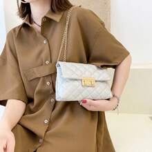 Bolso cuadrado pequeño con patrón de rombos y correa ajustable, nuevo bolso cuadrado pequeño de moda con patrón de rombos bordado para mujer, bolso de hombro con cadena de cierre cuadrado - Gris - Ver 3