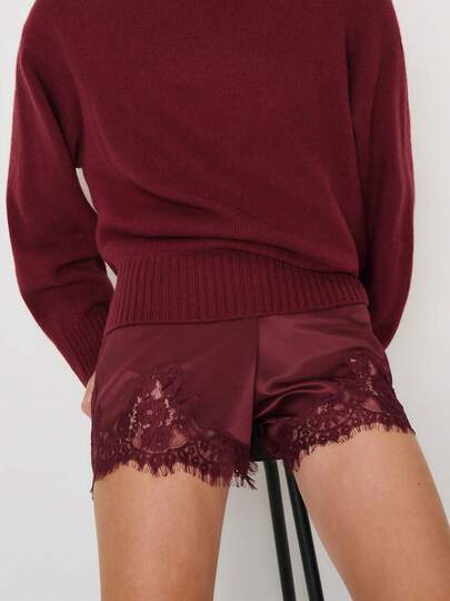 Women's Lace Trim Satin Shorts Summer Fashionable Solid Color Elastic Waist Shorts