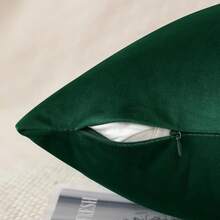 OTOSTAR - Juego de 4 Fundas de Almohada Decorativas de Terciopelo Suave, Cuadradas, Fundas de Cojín Lujosas para Sofá, Patio, Dormitorio, Sala de Estar, 16 x 16 Pulgadas, Crema Blanca - verde oscuro - Ver 6