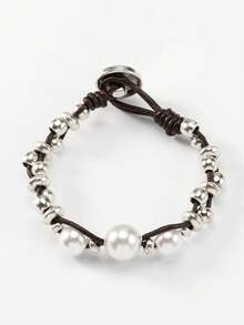 A One-Piece Minimalist And Stylish Street-Style Crocheted Pearl Bracelet Suitable For Everyday Wear By Both Men And Women, Perfect For Parties And As A Birthday Gift.