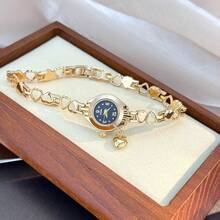 1 buc Ceas cu pandantiv pentru femei cu carcasă în formă de inimă goală, mic și delicat, cadran cu cifre arabe, ceas cu cuarț drăguț pentru studenți