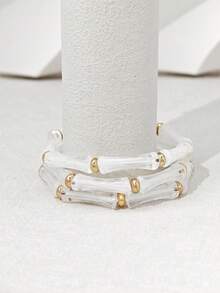 4 件套女士时尚扎染白色手链套装，适合日常佩戴