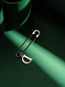 1pc Fashionable Personalized Exaggerated Stainless Steel 26 English Letters A-Z Pendant Earrings, Paired With Stainless Steel Safety Pin Earrings, Suitable For Men And Women For Daily Wear And Parties