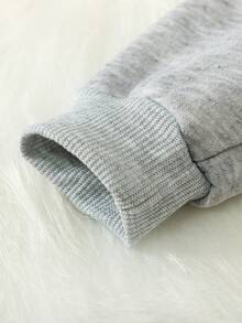 Sudadera con capucha con estampado de letras y control de juegos para niños pequeños, otoño/invierno