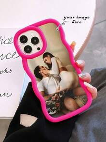 1pc Customized Macaron Design Wavy Pattern Phone Case, Rose Red Color, DIY Phone Case, Couple Phone Case, Phone Case Gift, Silicone Phone Case, Personalized Phone Case, Unique Phone Case, Customized Phone Case For Galaxy, Fashionable, Colorful, Cute, Personalized, Unique. For Boyfriend, Girlfriend, Family, Friends