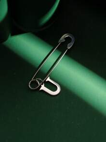 1pc Fashionable Personalized Exaggerated Stainless Steel 26 English Letters A-Z Pendant Earrings, Paired With Stainless Steel Safety Pin Earrings, Suitable For Men And Women For Daily Wear And Parties