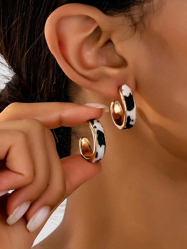 1 Paar klassische minimalistische westliche Cowboy Stil Leoparden- und Kuhdruckohrringe aus Kunstleder Retro C-Form, Geschenk, Party, Modeschmuck für Frauen