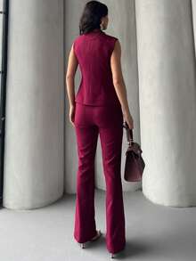 Conjunto elegante de duas peças feminino, cor sólida, com botões frontais e detalhes de botões grandes. Ideal para o ambiente de trabalho. Disponível na cor vermelha. - Borgonha - Ver 2