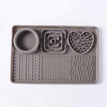 1pc Silicone Pet Lick Mat Slow Feeder Mat With Suction Cup, Multifunctional Pet Food Mat For Anxiety Relief And Boredom, Feeding Tray