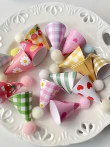 15 Stück Mini Geburtstags Party Hüte, sortiert, DIY Montage erforderlich, bunte Mini kleine Party Hüte für Plüschtiere, Papier Kegel, kleine Geburtstags Hüte Spiel Accessoires, geeignet für Heim Dekoration, Geburtstags Dekoration, Weihnachten, Weihnachtsdekoration, Weihnachts Heim Dekoration, Weihnachtsgeschenke, Geburtstags Accessoires, Winterraumdekoration