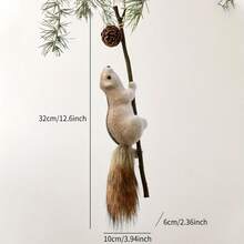 1 Piece, Christmas Decoration, Cute And Lifelike Squirrel Figurine, Suitable For Christmas Tree Decoration, Party Arrangement, Garden Display, Or Store Desk Embellishment - No Power Supply Required