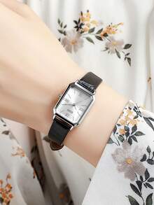 1 pieza Reloj de cuarzo con esfera de números romanos cuadrada, correa de cuero, adecuado para regalo de cumpleaños, aniversario, Halloween, promoción de fin de año para adolescentes/estudiantes - Negro - Ver 3