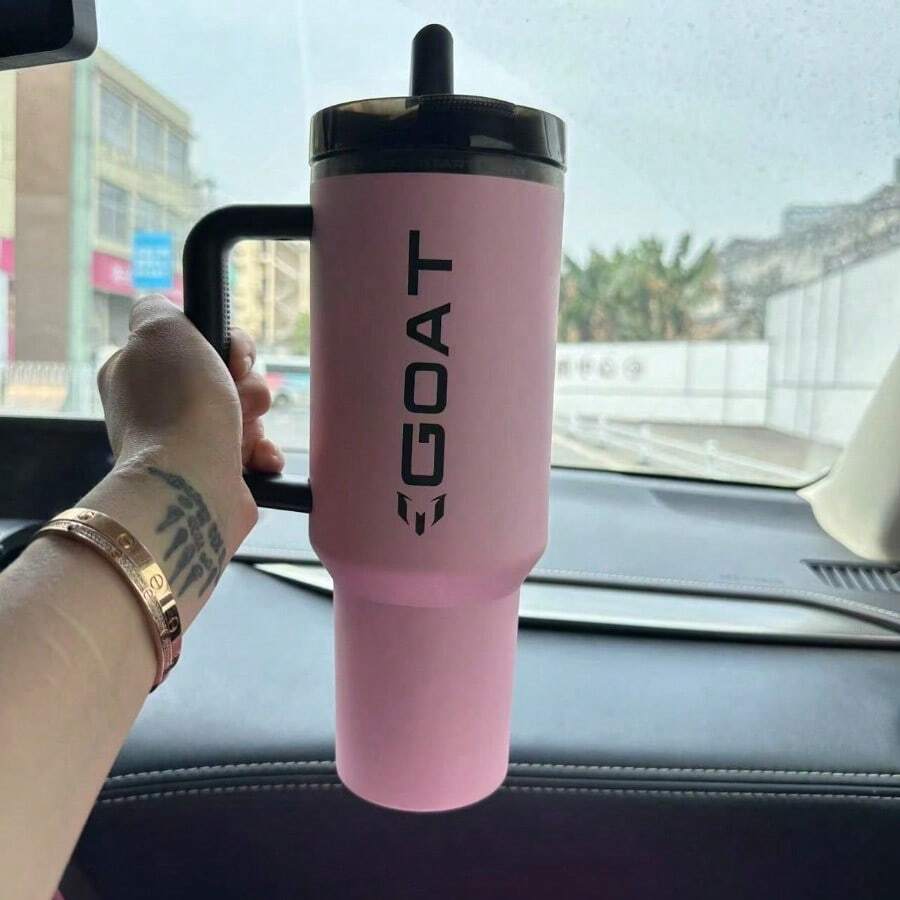 40 Oz H2.0 Insulated Tumbler** With A Comfortable Handle, Featuring Double-Walled Vacuum Insulated Stainless Steel Construction. This High-Quality Drinkware Keeps Your Beverages At The Perfect Temperature, Whether It's Hot Or Cold, Ensuring The Original Taste Is Preserved For Longer Periods. Designed To Be Lightweight And Portable, It's Perfect For Outdoor Activities Like Camping, Hiking, Driving, And Travel. With A Large Capacity, It Meets Your Hydration Needs Throughout The Day. Stylish And Convenient To Carry, It's An Ideal Choice For Outdoor Enthusiasts And Makes A Thoughtful And Practical Gift, Whether For Friends Or Family. - 玫紅色 - 查看 1