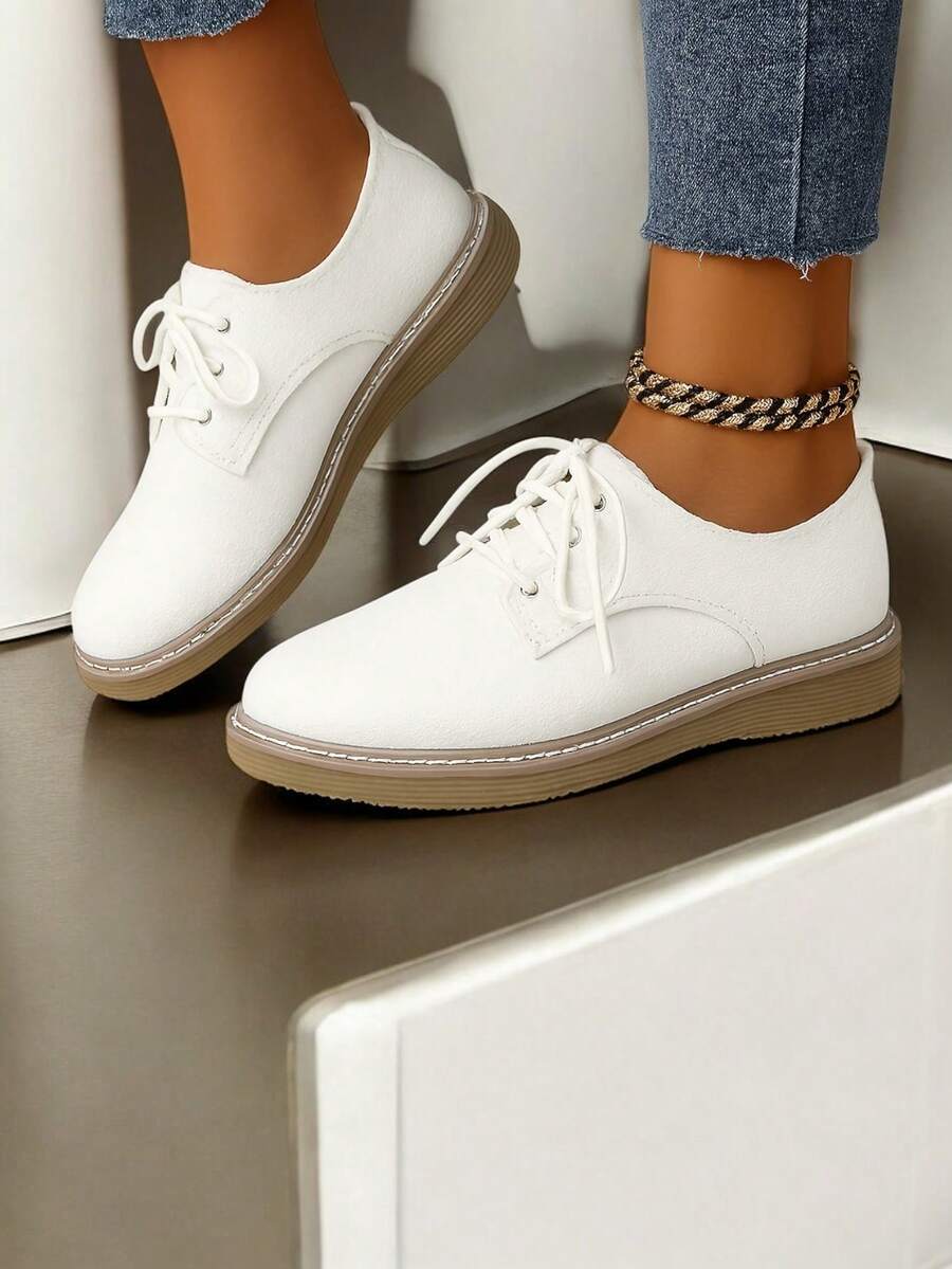 Zapatos Clásicos Negros para Mujer, Zapatos Sintéticos Todo Temporada Impermeables, Zapatos Planos de Oficina con Suela de TPR e Insole Sintética, Punta Lisa para Oficina detalles - Blanco - Ver 1