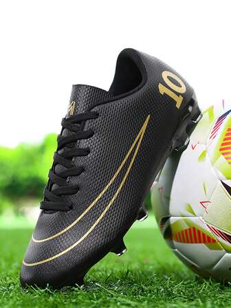 A Pair Of Professional Youth Football Shoes Made Of PU Leather, Suitable For Both Boy And Girl. Simple Shoe Upper, Comfortable And Soft, With Long Nail Anti Slip Function And Lace Up Wearing, Suitable For Daily Sports All Year Round
