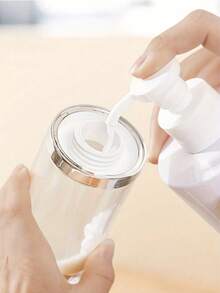 1pc Refillable Transparent Vacuum Pump Dispenser Bottle, Travel Cosmetic Container For Lotions, Serums, Shampoos, Suitable For Business Trips And Outdoor Activities, Great For Halloween, Christmas Travel