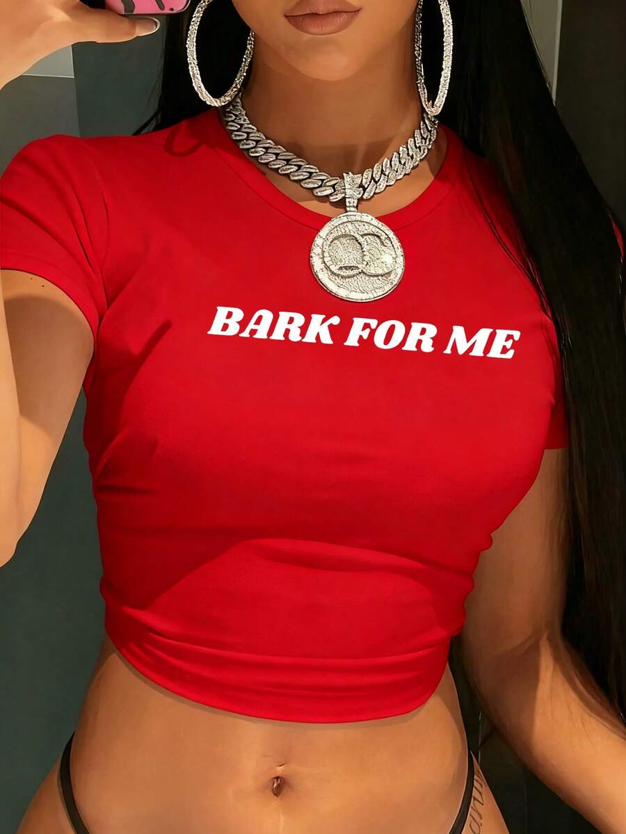Women's Y2K Street Style "Bark Call Me" Graphic Cropped Top - Black Geometric Crewneck Short Sleeve Shirt, Machine Washable All Season Casual Top, Fashionable Dress Up Clothing, Bold Print, Stretch Material, Statement Shirt, For Lovers - 紅色 - 查看 1