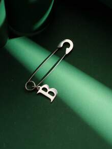 1pc Fashionable Personalized Exaggerated Stainless Steel 26 English Letters A-Z Pendant Earrings, Paired With Stainless Steel Safety Pin Earrings, Suitable For Men And Women For Daily Wear And Parties