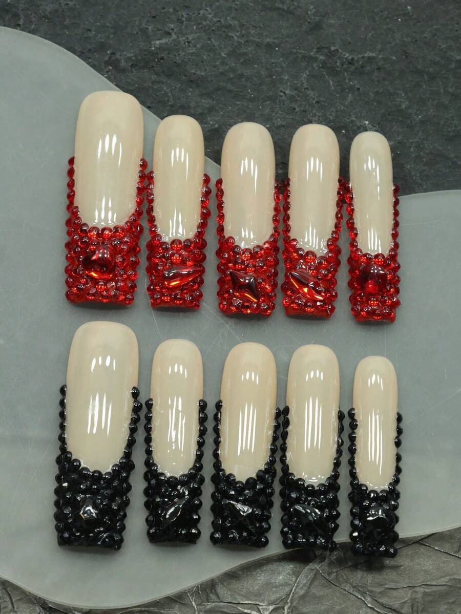 CrystalHola Unhas de Halloween: 10 peças de unhas postiças artesanais, extra longas, estilo balé, base de cor sólida com diamantes tridimensionais vermelhos e pretos, muito brilhantes, adequadas para participar de festas, festivais de música e outras atividades. É a primeira escolha para meninas e mulheres darem presentes.