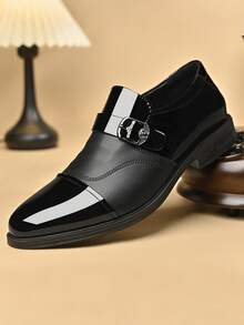 Sapatos casuais masculinos formais antiderrapantes e resistentes ao desgaste, novos sapatos com fivela estilo britânico, versáteis e respiráveis (1 tamanho maior)