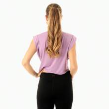 Blusa Deportiva Negra sin Mangas con Hombreras - Lila Púrpura - Ver 3