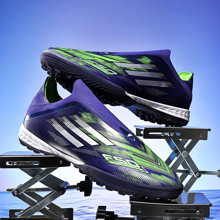 Men Soccer Shoees Indoor Soccer Shoes Professional Lightweight Turf Shoes Adult Youth Shoes Big Boys Spikes Football Boots Wear Resistant - Purple - View 2