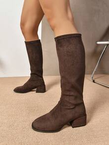 Botas altas elegantes y minimalistas de tacón grueso cómodo con puntera cuadrada en color café y caqui - Café integral - Ver 3